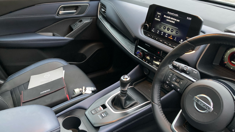 Nissan Qashqai 1.3 DiG-T MH Tekna 5dr Petrol Hatchback